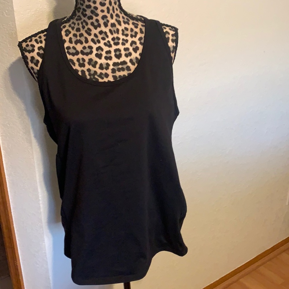 Black gap workout tank